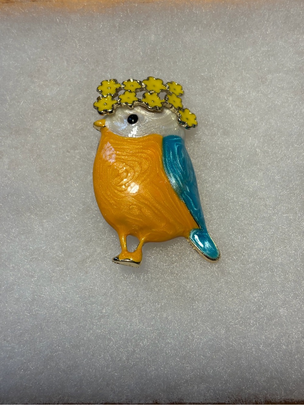Cute Bird Shaped Brooch Pin Flower Wreath Small Bird Badge Hat Backpacks Jackets